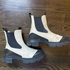 Ganni Black and Cream Winter Boots
